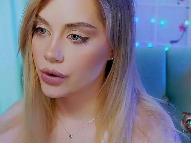0------0 on BongaCams 