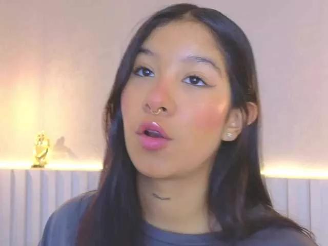 Aida-Moreno on BongaCams 