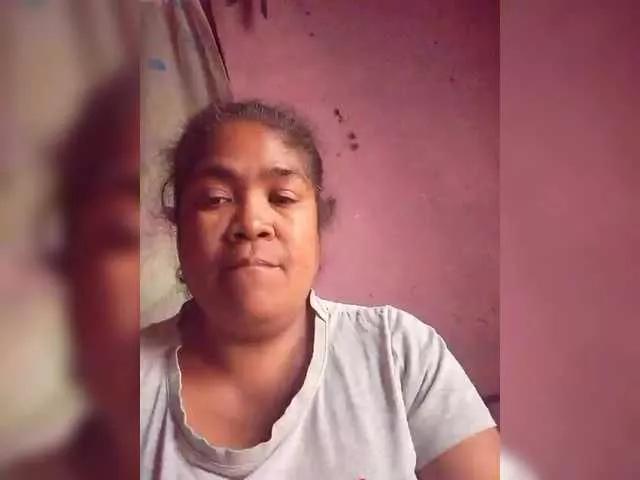 Aiiina on BongaCams