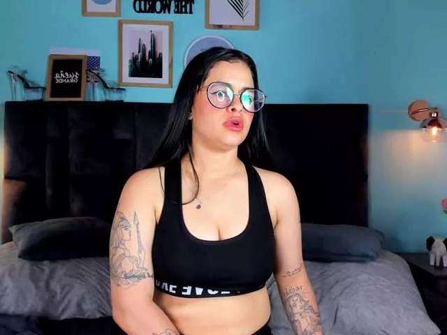ALASKA-JONES on BongaCams 