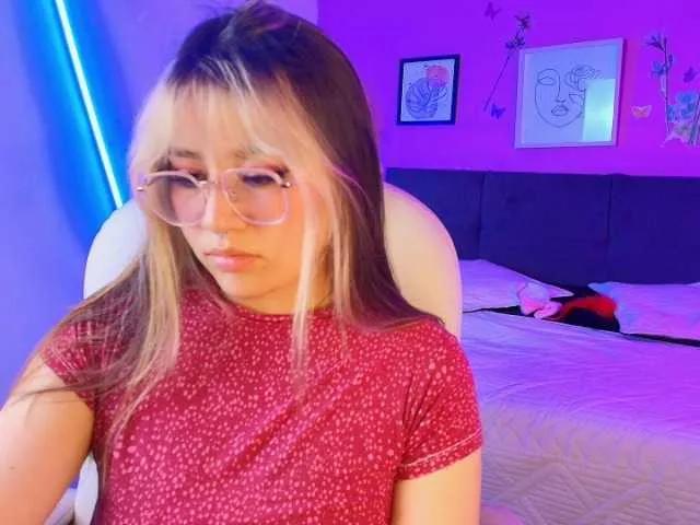 Aliiceyong on BongaCams 