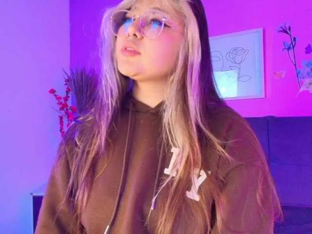 Aliiceyong on BongaCams 