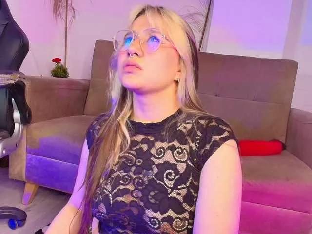 Aliiceyong on BongaCams 