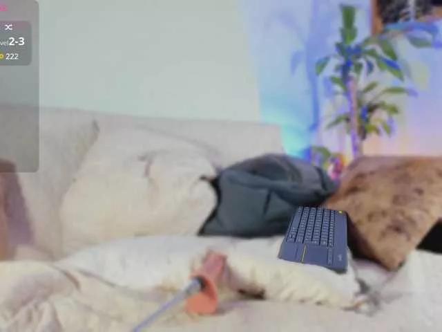 Almaahotxxx on BongaCams 