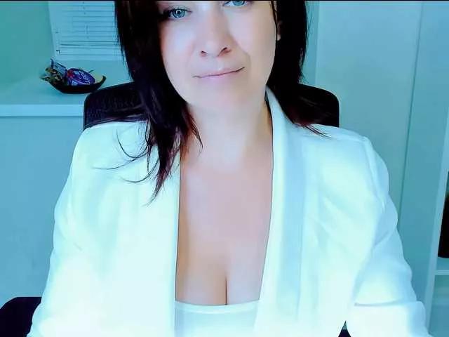 AnaMills on BongaCams
