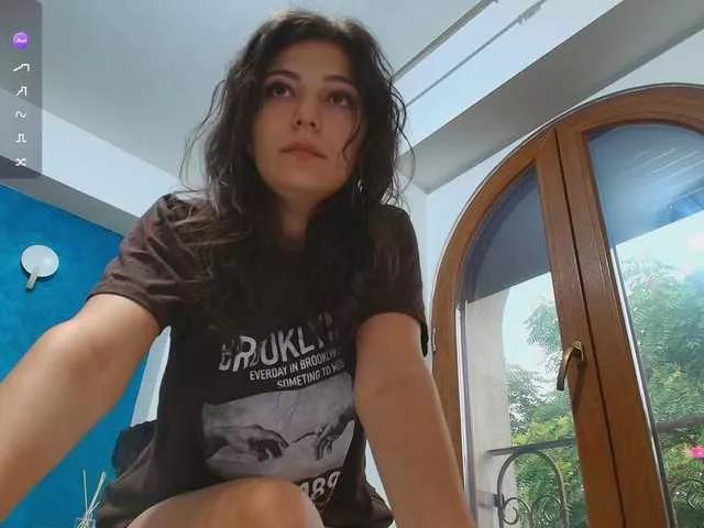 Anna-Lewis on BongaCams 