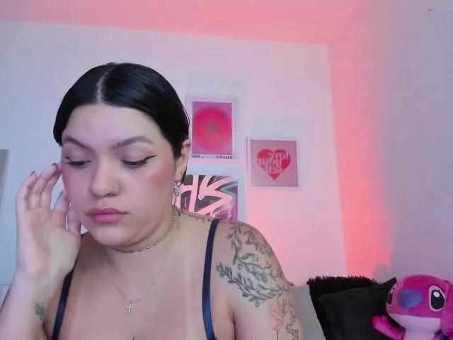Anniehuntterss on BongaCams 