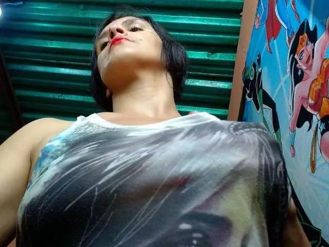 annyluna on BongaCams