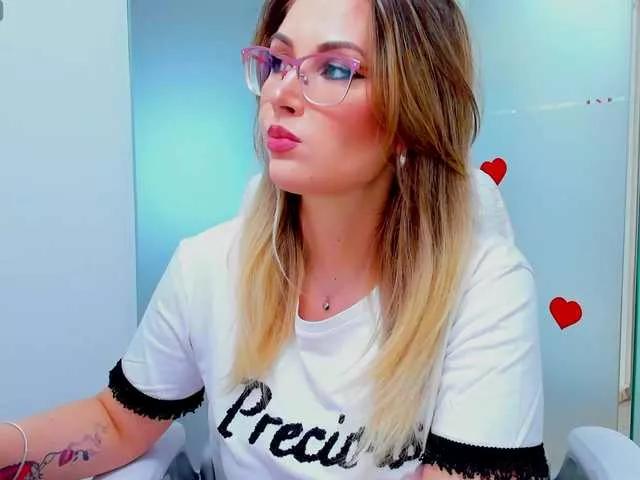 anyarosses on BongaCams 