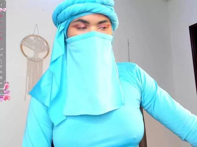 Aura-cuutee on BongaCams 