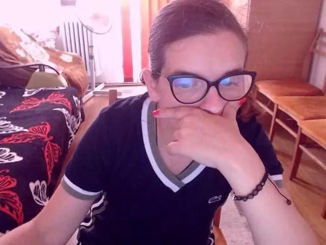 bellaro on BongaCams 
