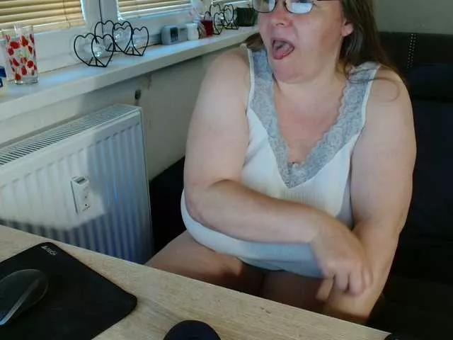 Bessy123 on BongaCams 