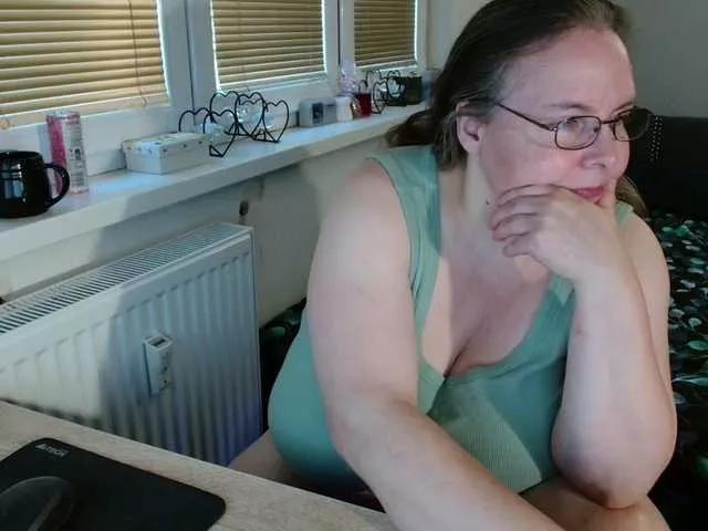 Bessy123 on BongaCams 