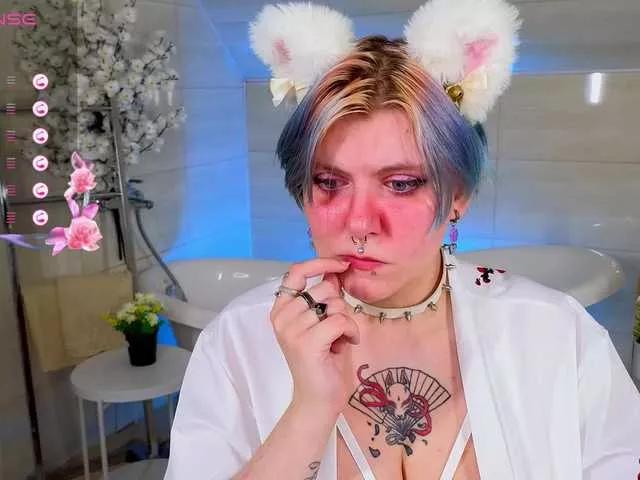 bluelunaray on BongaCams