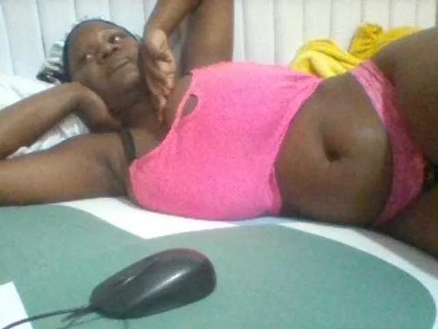 BoobieQueen on BongaCams 