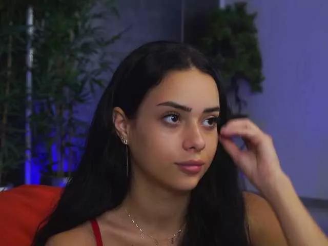 CherrySelena on BongaCams