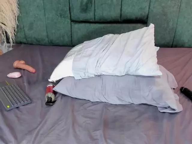 Chloe-jackson25 on BongaCams
