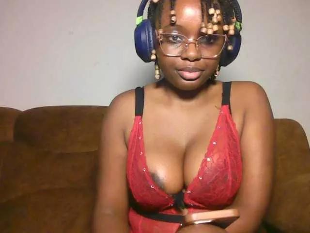 ChocoCaramel on BongaCams 