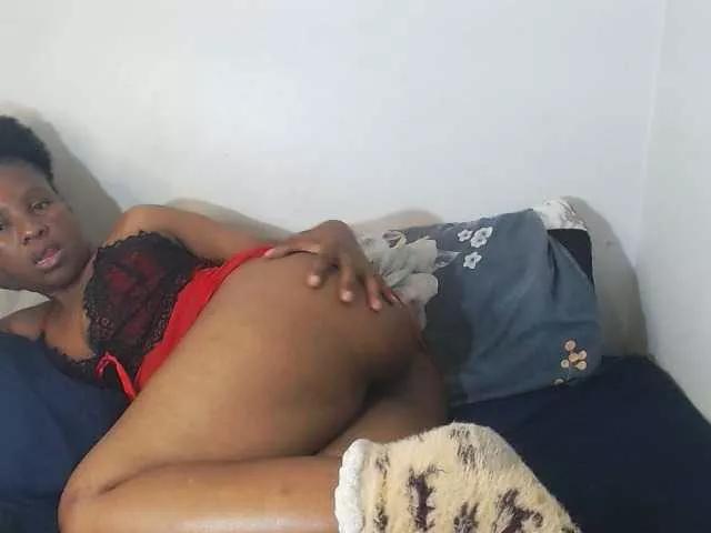 CURVEBABY on BongaCams