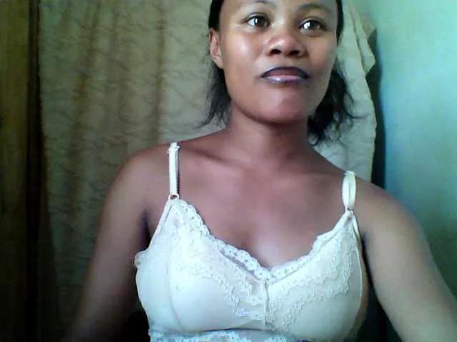Dilliannah on BongaCams 