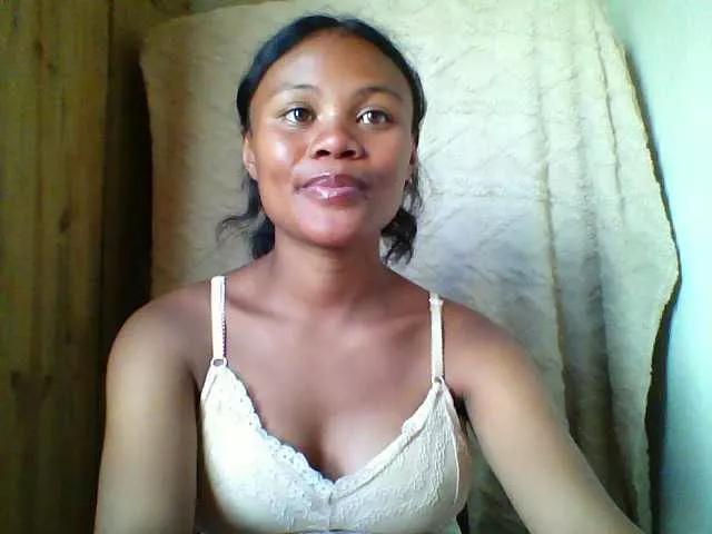 Dilliannah on BongaCams 