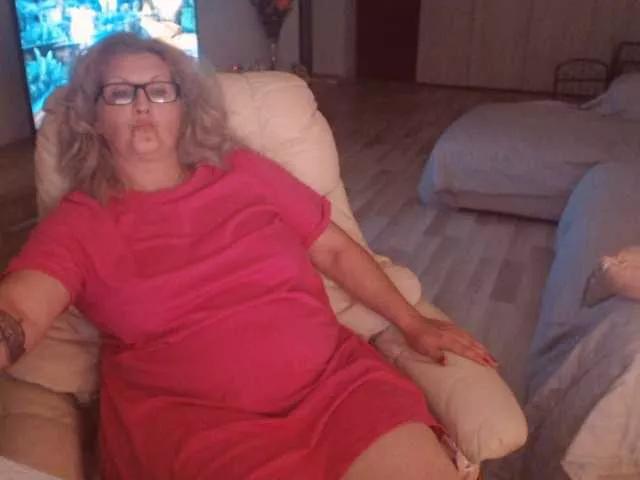 DivineBlond on BongaCams 