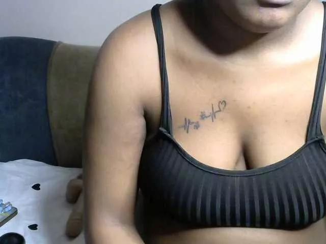 Dollarquench on BongaCams 