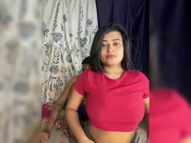 EleenaTylor on BongaCams 