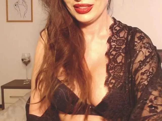 ellaine on BongaCams 