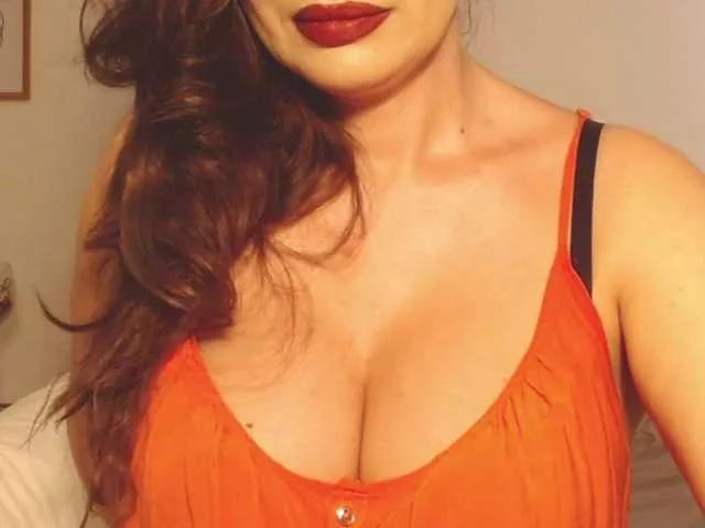 ellaine on BongaCams 