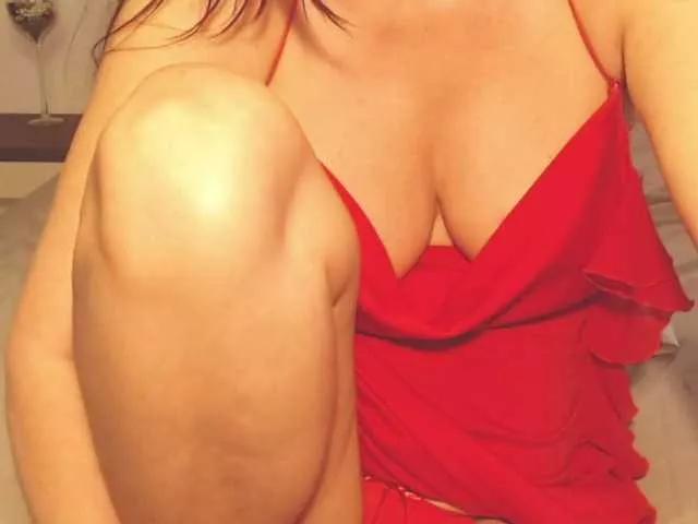 ellaine on BongaCams 