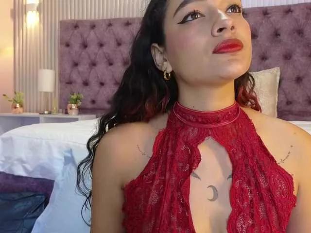 Emily-Foxyy on BongaCams