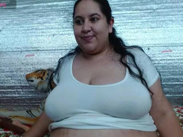 emilynessa on BongaCams