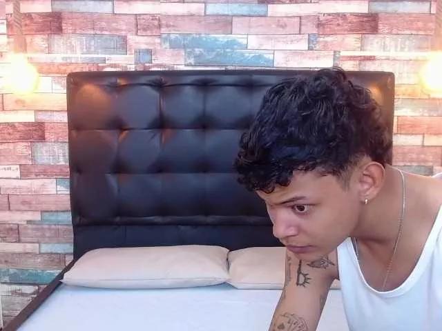 EmmaAndAlex on BongaCams 