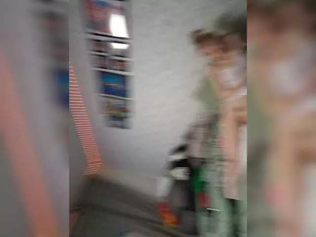 Enotic2004 on BongaCams
