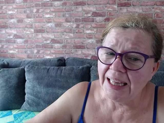 flirty-adele on BongaCams
