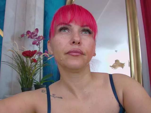 Foxxxy-MILF on BongaCams 