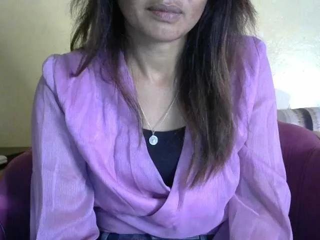 Giiulia on BongaCams 