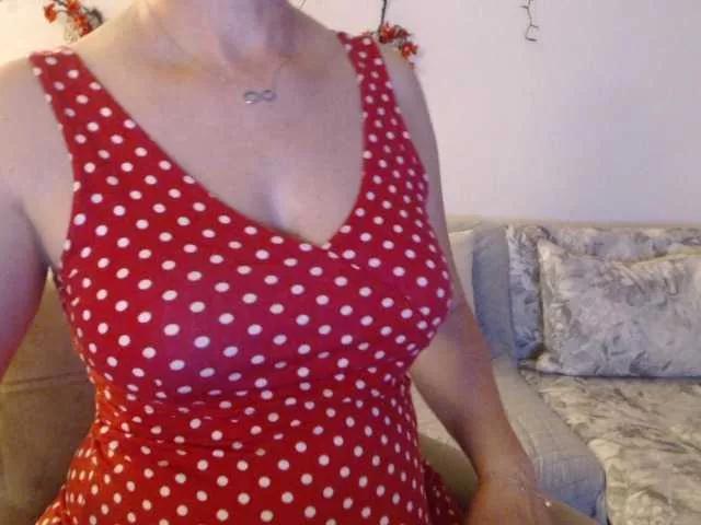 goodSnowQueen on BongaCams 