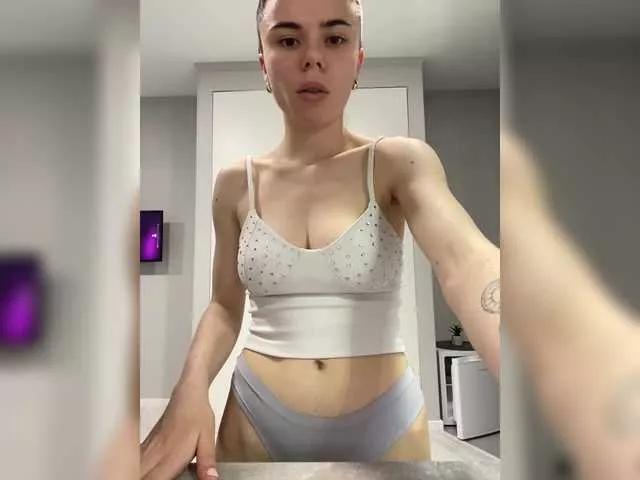 Gummy-Bears on BongaCams 