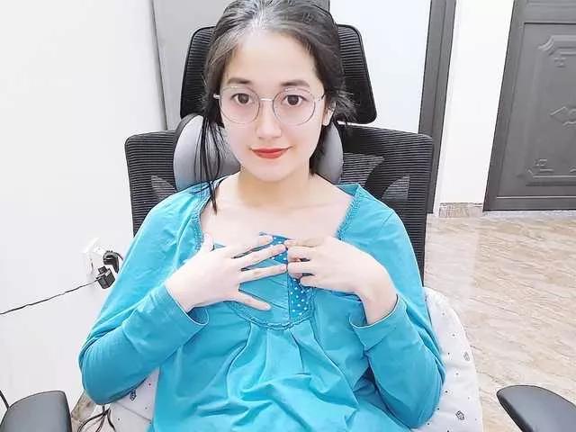 Hana099 on BongaCams 