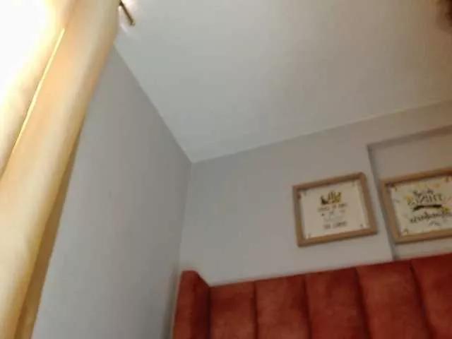 hanna-Leoni on BongaCams 