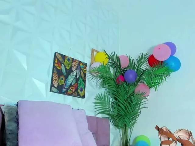 Hellen-Sky on BongaCams 