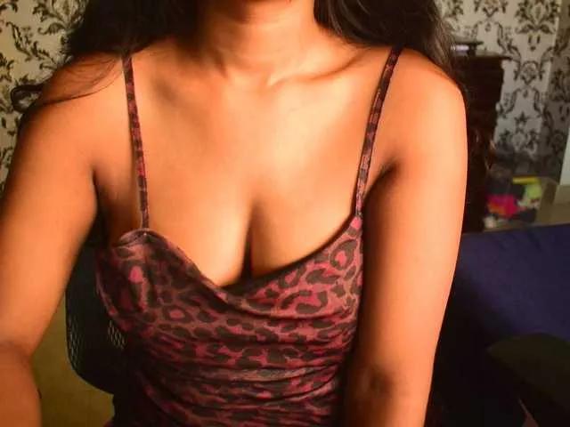 indianpriya on BongaCams