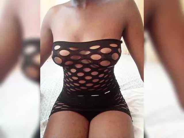 junea on BongaCams