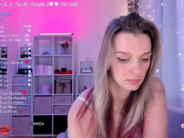 Karamelsw on BongaCams 