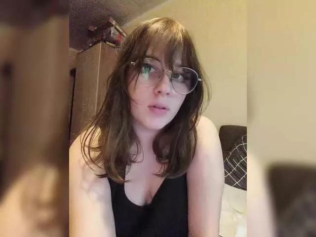 Karinal on BongaCams