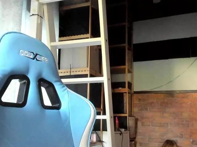 karo131324 on BongaCams