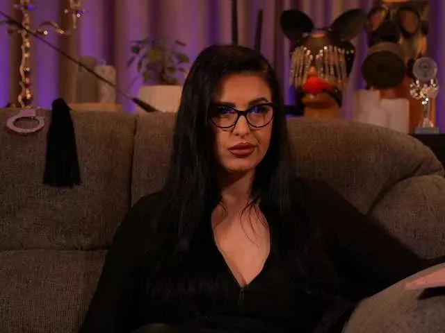 KellyKent on BongaCams