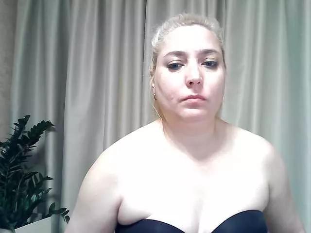 KickaIricka on BongaCams 